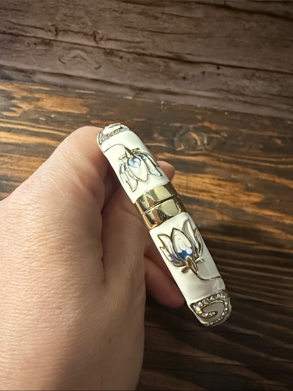 Cloisonne White Enamel Floral Bangle Bracelet with Blue & Gold Rhinestone
